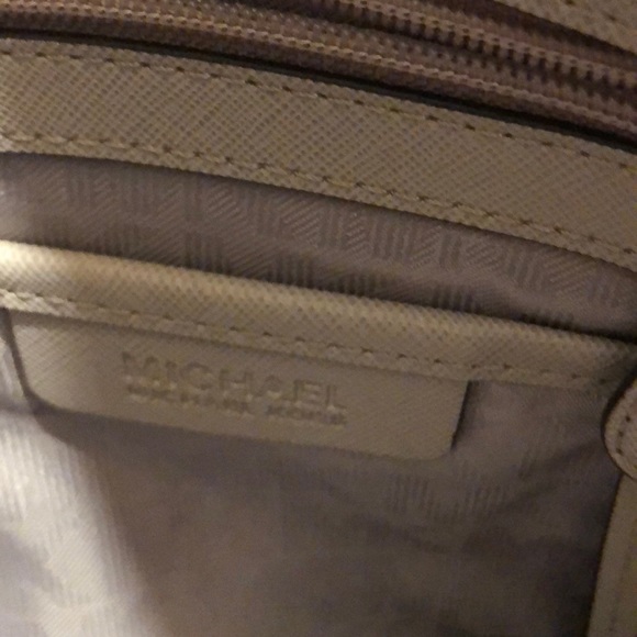 Purse - Picture 3 of 4